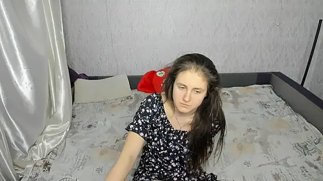 Holliy Cooper online show from January 14, 9:35 am