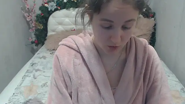 Holliy Cooper online show from January 16, 12:31 pm