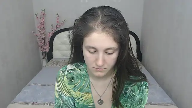 Holliy Cooper online show from March 13, 10:57 am