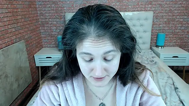 Holliy Cooper online show from November 1, 7:54 am