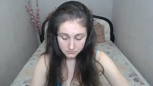 Snapshot of Holliy_Cooper chatting on July 16, 6:52 am Holliy Cooper online show from July 16, 6:52 am