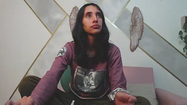 RoxanaCyrano  online show from February 21, 7:10 pm