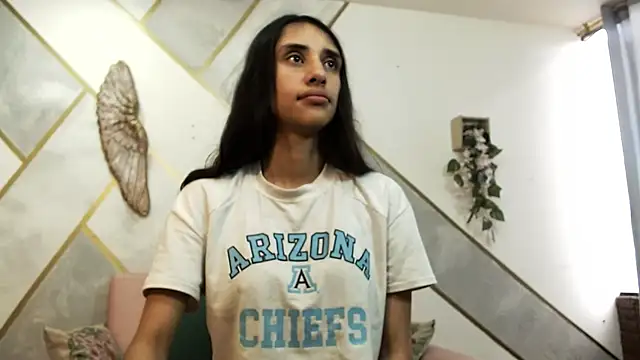 RoxanaCyrano  online show from November 22, 5:56 pm