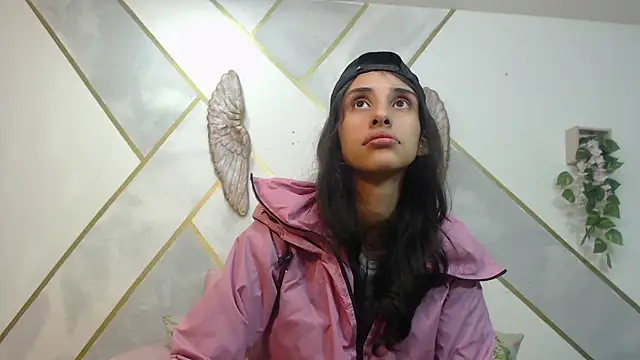 RoxanaCyrano  online show from December 5, 7:54 pm