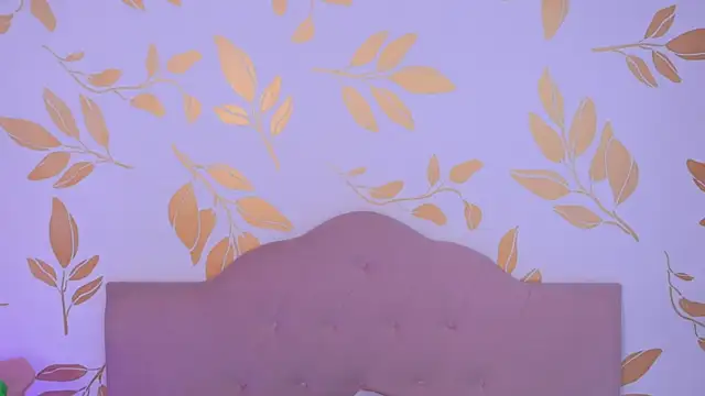 Snapshot of alix_bay chatting on September 24, 9:18 pm alix bay online show from September 24, 9:18 pm