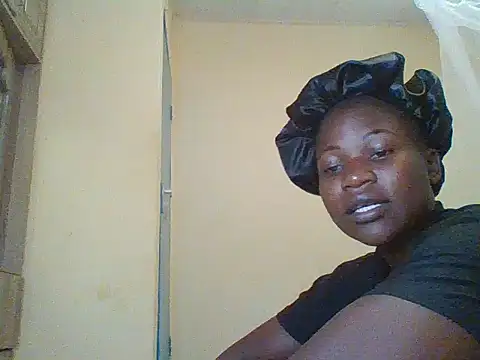 prettychic5 online show from February 9, 8:51 am