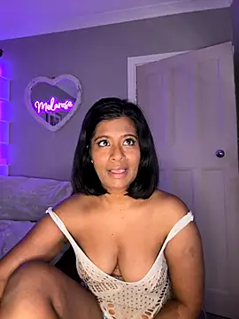 Snapshot of RoseMelanie chatting on November 12, 7:09 am RoseMelanie online show from November 12, 7:09 am