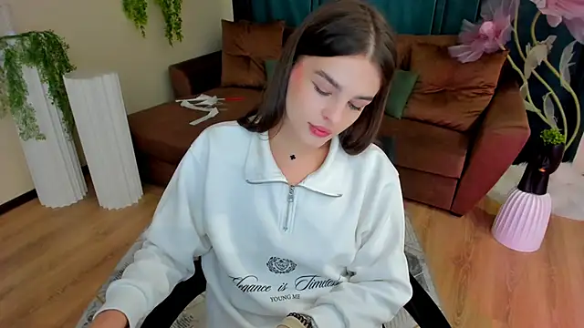 Snapshot of FinalAccord chatting on October 23, 10:25 am FinalAccord online show from October 23, 10:25 am