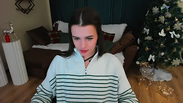 Snapshot of FinalAccord chatting on December 14, 10:20 am FinalAccord online show from December 14, 10:20 am