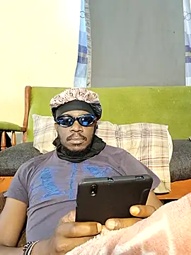 Snapshot of BIGDICKMULLAH chatting on May 3, 12:22 pm BIGDICKMULLAH online show from May 3, 12:22 pm