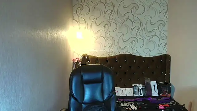 Snapshot of HannaCarrter chatting on June 14, 12:51 pm HannaCarrter online show from June 14, 12:51 pm