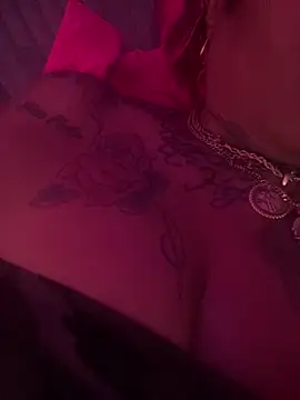 immona online show from March 17, 5:38 pm