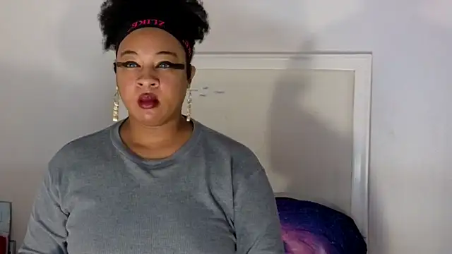 temptressbeauty24 online show from December 12, 4:59 am