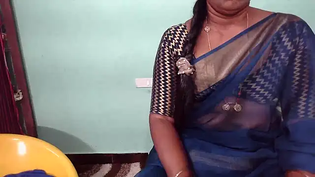 shrutitelugu69 online show from December 19, 10:11 am