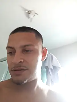 emrehliug12 online show from February 10, 3:05 pm