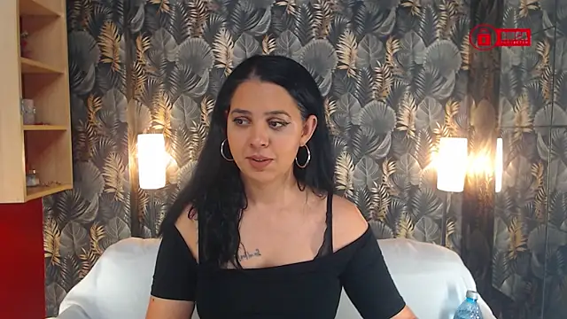 Snapshot of jessthewicked chatting on December 3, 5:45 pm jessthewicked online show from December 3, 5:45 pm