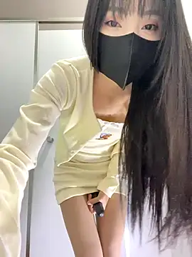 Snapshot of Asia-Lynn chatting on December 17, 10:43 am Asia-Lynn online show from December 17, 10:43 am