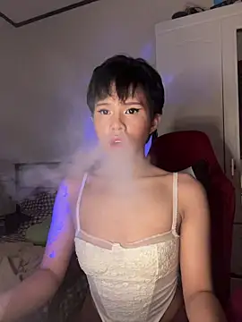 Plaxtique online show from February 4, 4:46 pm