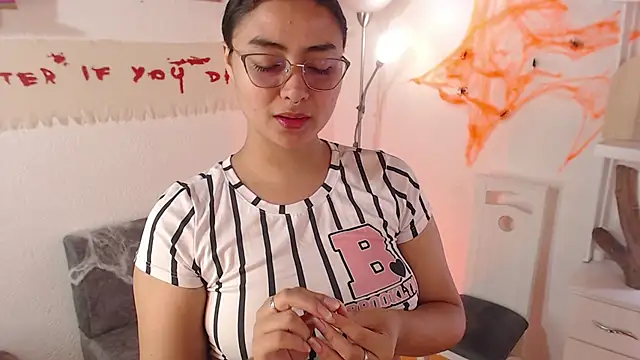  Kim  M online show from October 25, 3:07 pm