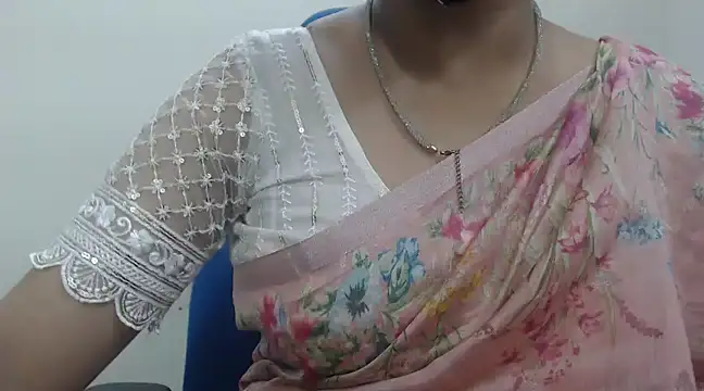 Lovely Siri 23 online show from February 12, 6:19 pm