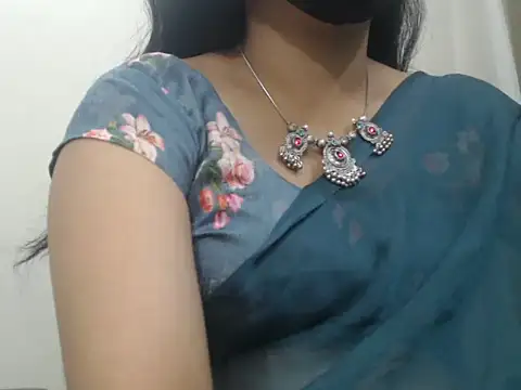 Lovely Siri 23 online show from April 26, 6:44 am