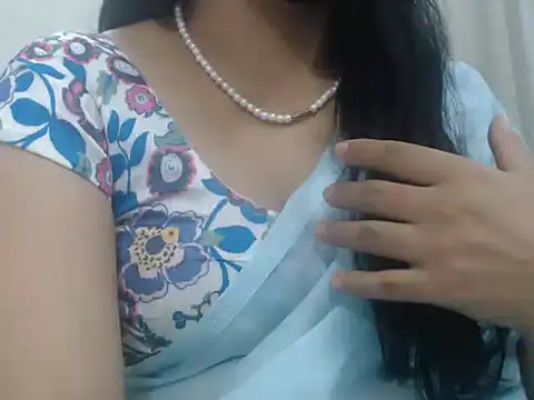 Snapshot of Lovely_Siri_23 chatting on July 12, 7:54 am Lovely Siri 23 online show from July 12, 7:54 am