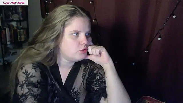 Snapshot of so_cute777 chatting on June 4, 2:45 pm so cute777 online show from June 4, 2:45 pm