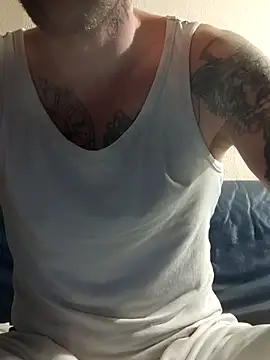 PIercingBoy38 online show from November 2, 2:58 am