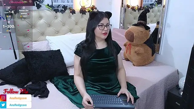 AnnaRedgrave online show from November 23, 8:25 am