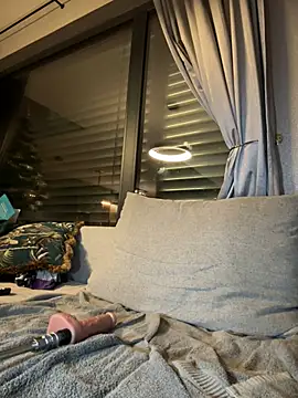 Bella-Tight online show from December 18, 7:04 am