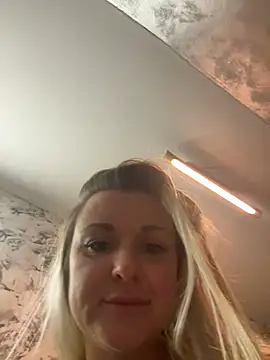 Bella-Tight online show from February 4, 8:03 pm