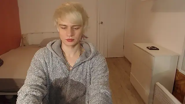 Oliver sweet  online show from December 23, 1:14 am