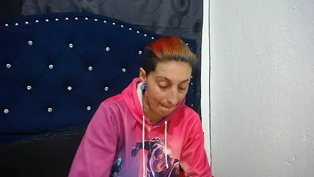 Snapshot of anyu1306 chatting on December 7, 7:16 am anyu1306 online show from December 7, 7:16 am