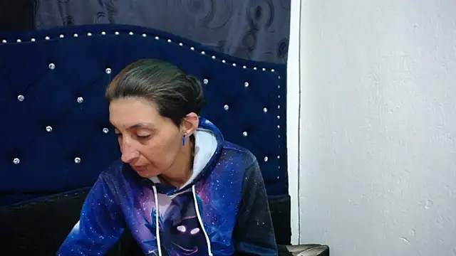 Snapshot of anyu1306 chatting on March 22, 8:18 am anyu1306 online show from March 22, 8:18 am