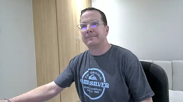 BrettJ81 online show from March 12, 3:51 pm