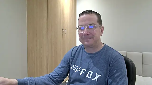 BrettJ81 online show from October 20, 5:02 pm