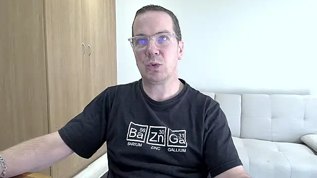 BrettJ81 online show from April 10, 1:27 pm
