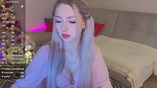 Snapshot of Lexitey chatting on December 20, 10:05 am Lexitey online show from December 20, 10:05 am