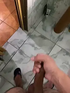 Snapshot of gui6789b chatting on December 25, 5:48 am gui6789b online show from December 25, 5:48 am