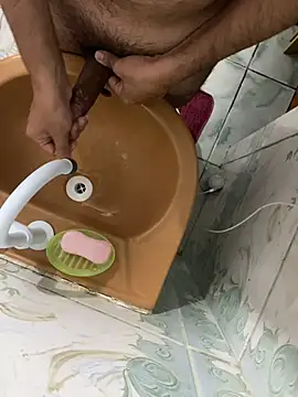 Snapshot of gui6789b chatting on November 8, 2:34 am gui6789b online show from November 8, 2:34 am