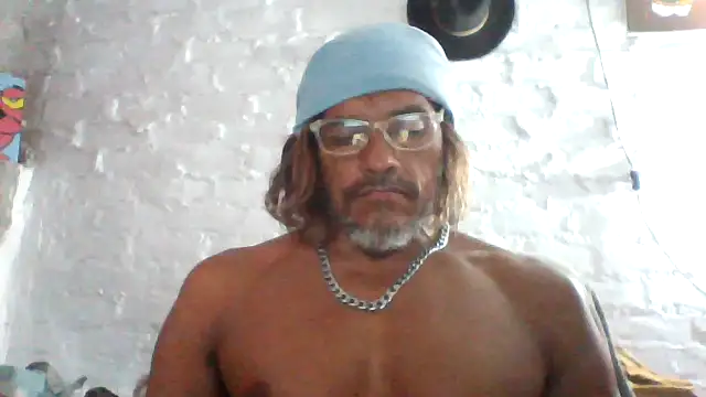 Snapshot of kvr27 chatting on May 26, 10:50 pm kvr27 online show from May 26, 10:50 pm