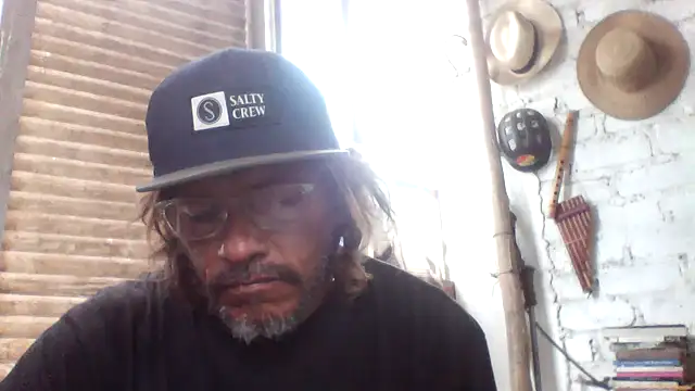 Snapshot of kvr27 chatting on June 1, 12:51 pm kvr27 online show from June 1, 12:51 pm