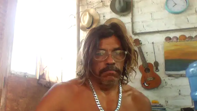 Snapshot of kvr27 chatting on June 27, 12:33 pm kvr27 online show from June 27, 12:33 pm