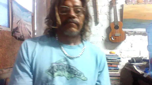 Snapshot of kvr27 chatting on July 2, 11:38 am kvr27 online show from July 2, 11:38 am