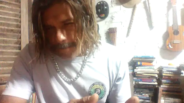 Snapshot of kvr27 chatting on July 23, 12:24 am kvr27 online show from July 23, 12:24 am