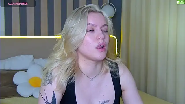 AmaliaBell online show from July 3, 1:06 pm