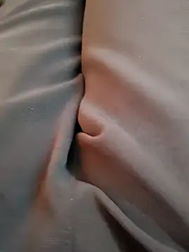 u wan me online show from October 31, 10:49 am