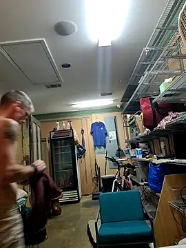 Snapshot of leahcimnikral chatting on October 6, 12:41 am leahcimnikral online show from October 6, 12:41 am