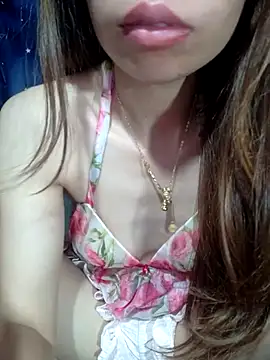 Snapshot of __Mai-love19__ chatting on May 28, 3:26 am Mai-love19 online show from May 28, 3:26 am