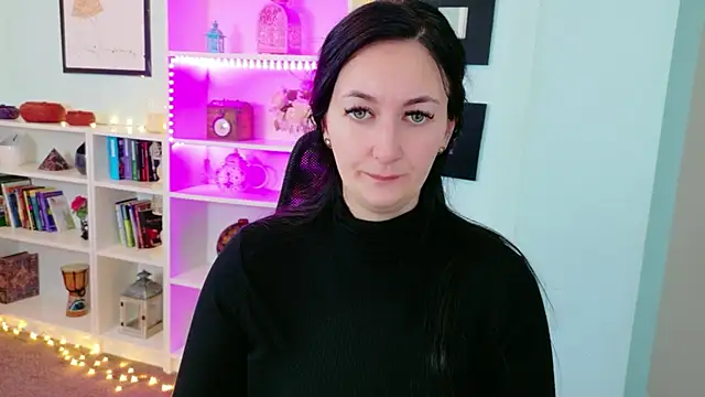 BrianaJoy online show from February 6, 5:45 am